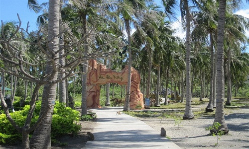 Khung cảnh thanh bình trên đảo Thạch Hầu.