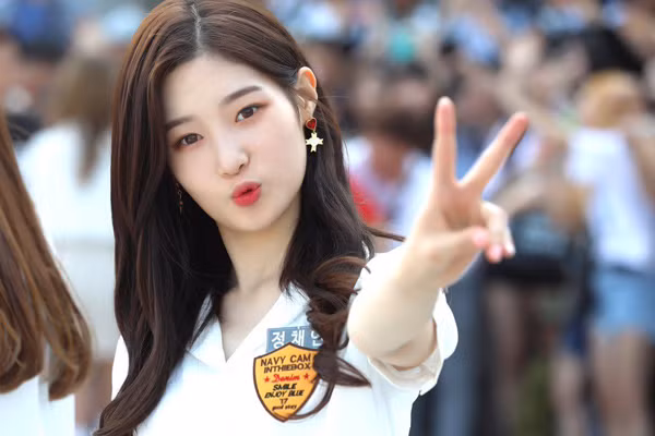 Khuôn mặt chữ L phù hợp với mọi phong cách, từ nữ tính đến cá tính, đôi khi là nét cổ điển rất riêng biệt.