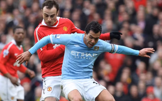 Tevez cùng Berbatov đồng sở hữu giải vua phá lưới Premier League 2010/2011.