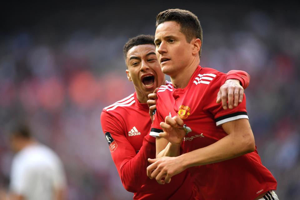 Chuyển nhượng bóng đá mới nhất từ The Sun, Herrera sẽ hết hạn hợp đồng với Quỷ đỏ hè tới nên CLB Athletic Bilbao nhân cơ hội muốn đón người con cũ.