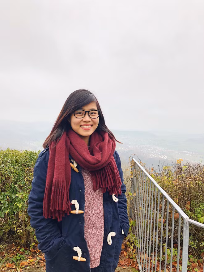 Hoàng Ngọc Quỳnh (SN 1990) là nữ du học sinh Việt đang theo học bằng thạc sĩ tại trường Nottingham Business School. Trước đó, cô bạn 9X Hải Phòng này từng tốt nghiệp trường Đại học Kinh tế Quốc dân.