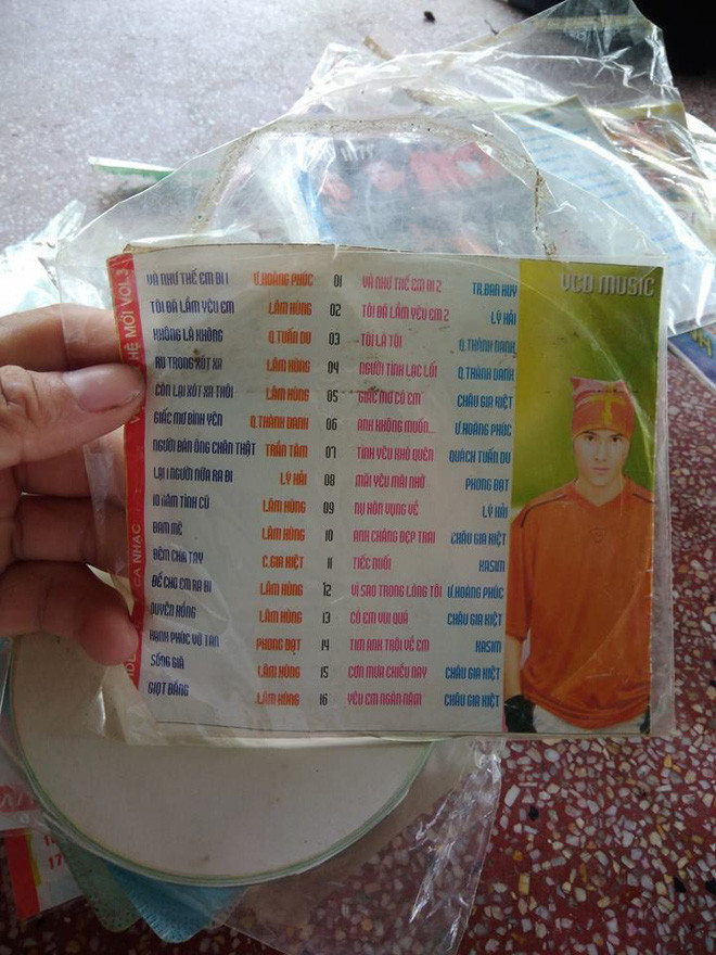 Gia tài của 8X, 9X ngày xưa chỉ đơn giản là thế này và phải cất thật cẩn thận không sẽ bị xước.