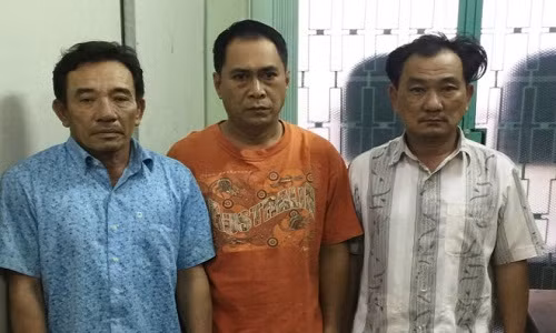 Chieu lua chiem doat oto cua bang giang ho Sai Gon