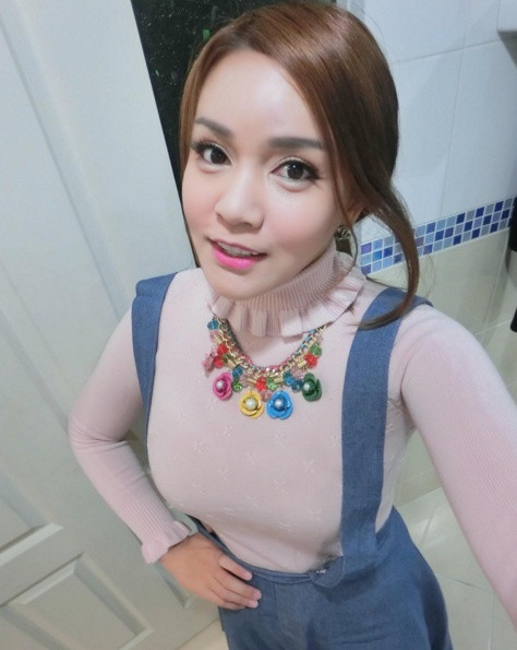 Khuôn mặt V-line cùng đôi mắt tròn to của Vanrisa Namirach là thành quả của ca phẫu thuật "thần thánh" của cô được tiến hành tại Hàn Quốc.