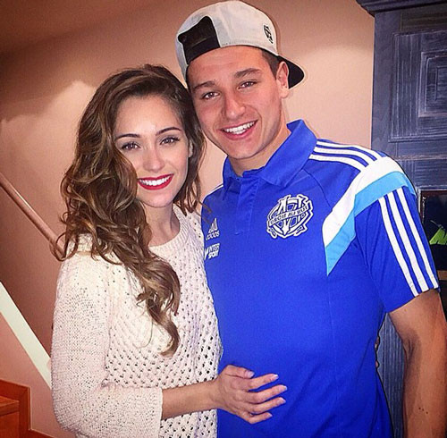 Florian Thauvin (Newcastle United) và Charlotte Pirroni – Á hậu Pháp năm 2015.