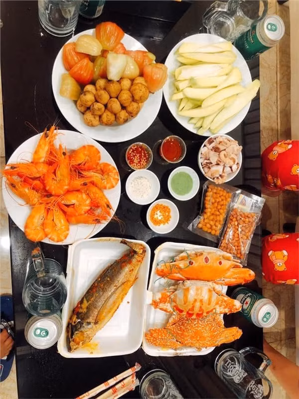 Hiện tại, chùm ảnh hội bạn thân lầy lội với những khoảnh khắc cực nhắng vẫn đang được thành viên mạng chia sẻ nhiệt tình.