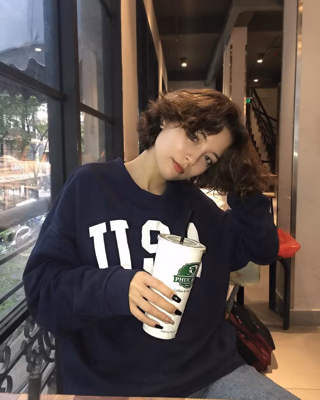 Cũng vì tính tình năng động nên đôi lúc Valeria khiến bạn bè "hạn hán lời", ví như con trai.