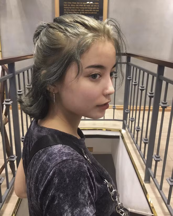 Do phải củng cố vốn Tiếng Việt mà Trần Việt Cuongovna Valeria phải học trễ hơn nhiều người.