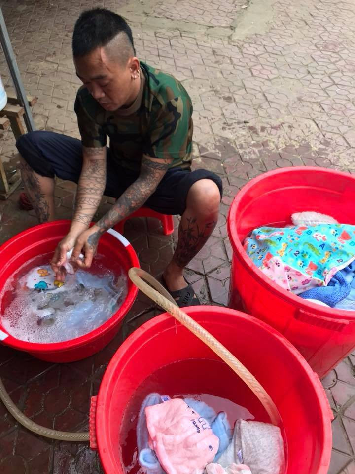 Sau khi đăng lên mạng xã hội, những bức ảnh này đã thu hút sự chú ý của cư dân mạng khi nhận được hàng ngàn like và bình luận khác nhau.