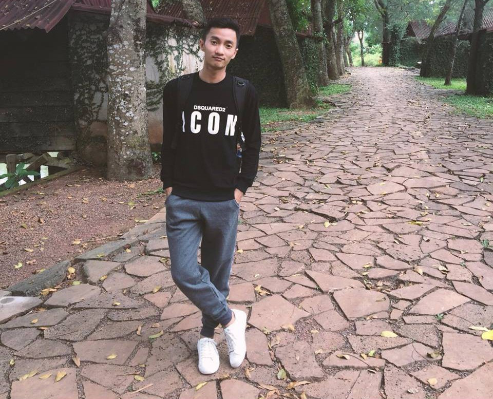 Chuyện kể rằng đây là ngày đầu tiên Đức Chiến về ra mắt bố mẹ vợ tương lai, ai dè ngày này lại trùng với đám giỗ bên nhà người yêu anh chàng. Cũng vì chẳng có ai dọn dẹp, lại thương người yêu nên anh chàng này đã phải đích thân ra rửa bát đĩa.