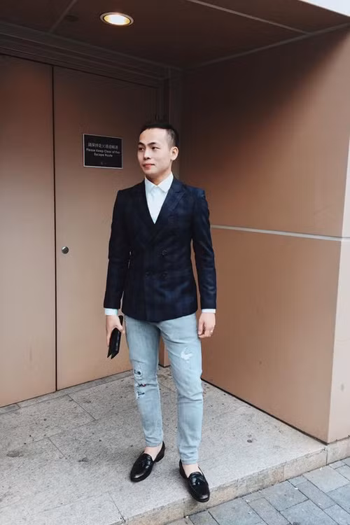 Cậu ấm Quang Dũng từng nhận học bổng thạc sĩ tại trường ĐH Liverpool, nước Anh và đạt rất nhiều thành tích học tập.