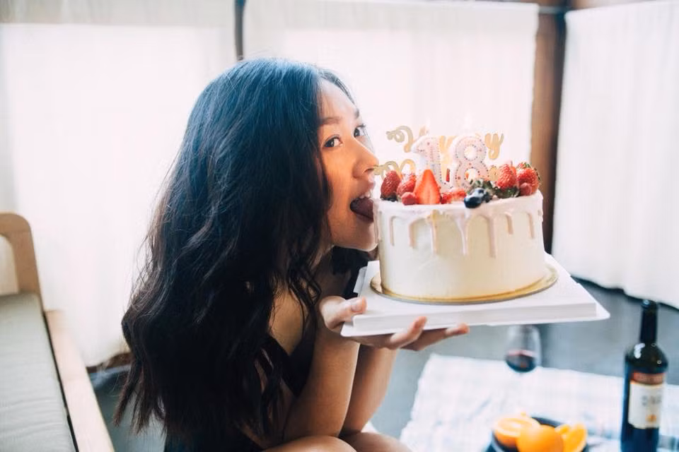 Tường San được đánh giá là 1 trong những gương mặt 10X sáng giá trên mạng xã hội khi có sức hút cũng như vẻ hấp dẫn bề ngoài.