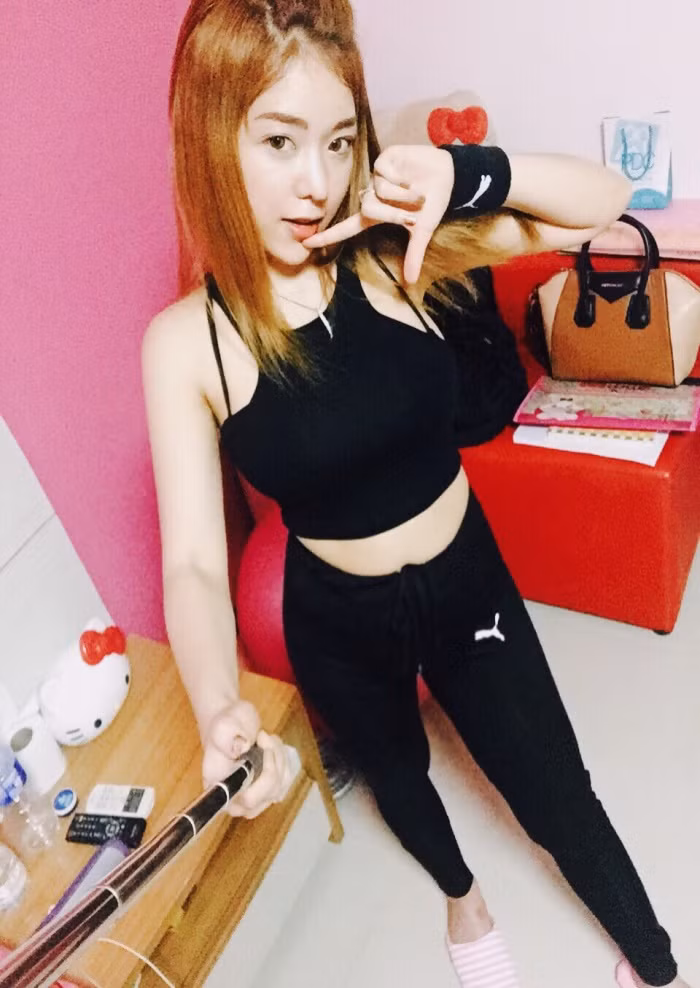 Ngoài ra, cô nàng này còn muốn giảm cân để cải thiện sức khỏe bởi việc thừa cân khiến cô cảm thấy nặng nề, chậm chạp trong sinh hoạt, học tập.