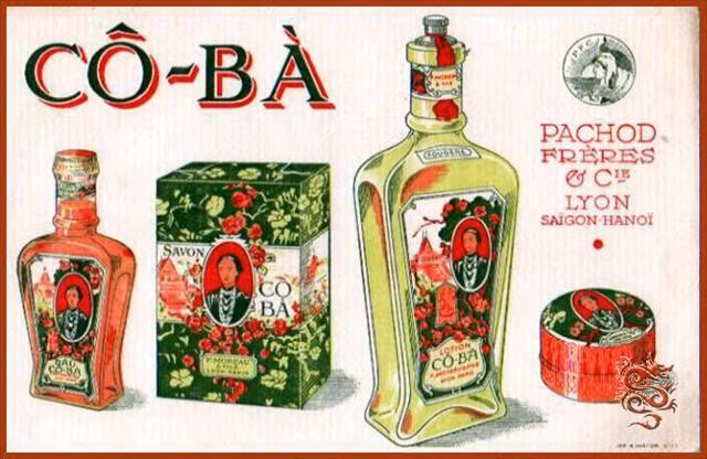 "Vì vậy, ngắm lại những bức ảnh xưa, đặc biệt ảnh đám cưới, các bạn thường xuyên thấy những cô dâu chú rể được trang điểm môi đỏ chót, mặt trắng bệch trong khi cổ thì đen. Bây giờ nhìn thì thấy buồn cười, nhưng thời xưa là mốt lắm đấy" bác Hà Phạm chia sẻ thêm.