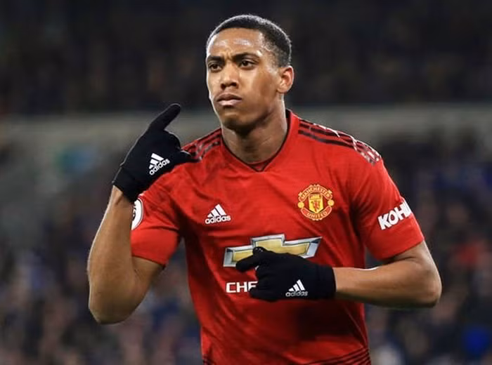 Chuyển nhượng cầu thủ từ Italia, Juventus đang hoạt động rất tích cực trên thị trường chuyển nhượng mùa đông và cầu thủ được nhắm tới đó là tiền đạo của MU, Anthony Martial.