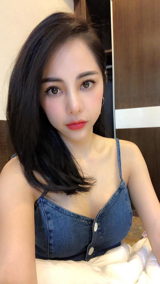 Ngoài gương mặt xinh đẹp và thân hình khiến người nhìn “điêu đứng”, Bạch Lan Phương còn sở hữu gu thời trang sành điệu, thời thượng.