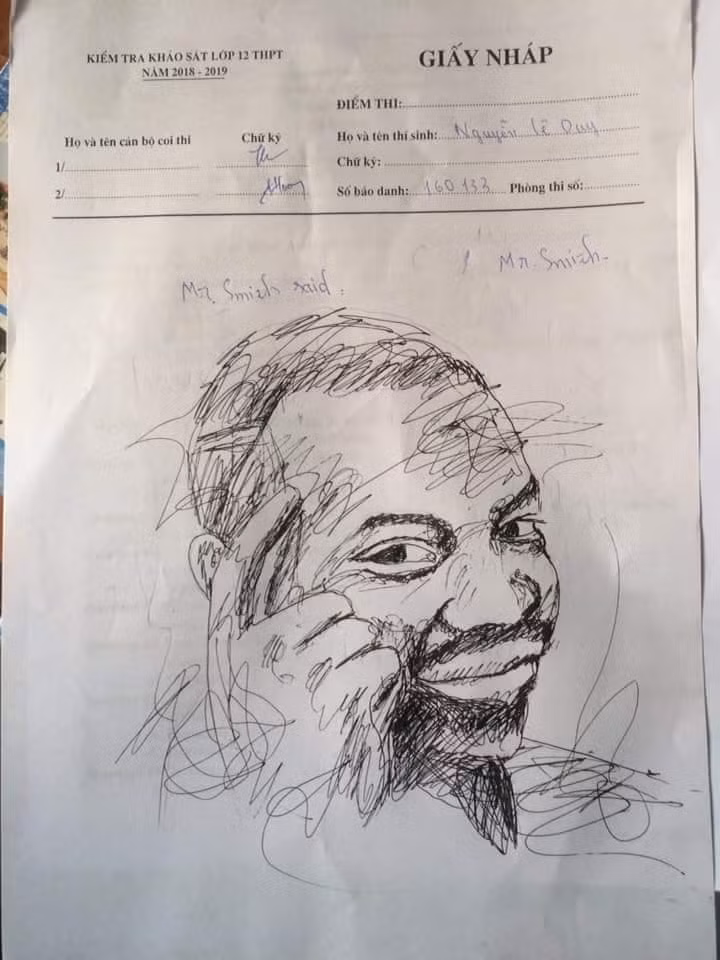 Thay vì dành thời gian vào làm bài thì nhiều thí sinh không làm được bài đã dành thời gian vẽ lên giấy nháp.