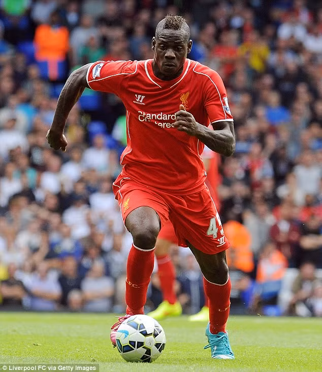 Sau vài mùa sự nghiệp tụt dốc đến tận đáy tại Liverpool và AC Milan, Balotelli đã một lần nữa khiến cả thế giới phải nhắc đến mình.