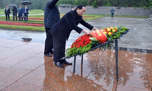 Chu tich nuoc Tran Dai Quang tham cac “dia chi do” o Saint Peterburg