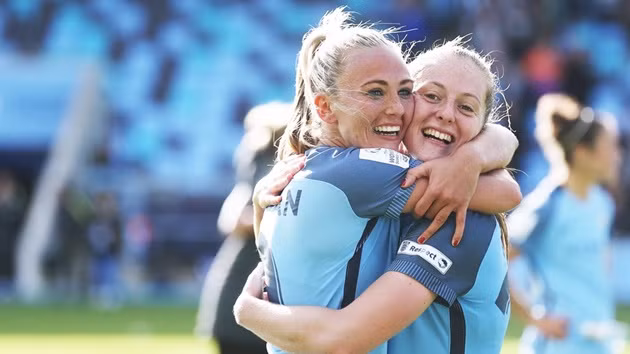 Manchester City không chỉ là một CLB có đội 1 mạnh và đang vươn mình trở thành một thế lực tại Premier League và bóng đá châu Âu, mà còn sở hữu đội bóng nữ cũng gặt hái rất nhiều thành công, trong đó Toni Duggan được nhắc tới rất nhiều.