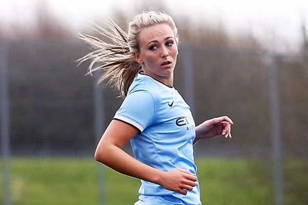 Toni Duggan là một biểu tượng cho những cô gái đẹp của đội bóng nửa xanh thành Manchester.