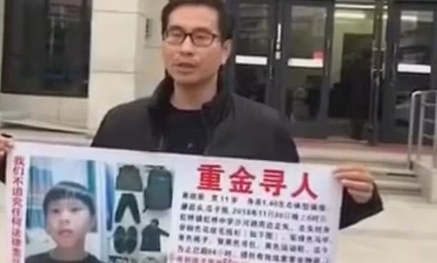 Thử lòng chồng, người vợ lấy con trai ra làm trò đùa kinh khiếp Thu long chong, nguoi vo lay con trai ra lam tro dua kinh khiep