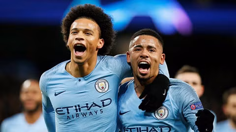 El Chiringuito TV đưa tin, có đến 8 cầu thủ muốn chia tay Man City ở kì chuyển nhượng Hè tới đây do không được đảm bảo vị trí thi đấu chính thức. Ngoài trường hợp khá rõ ràng của tiền vệ Ilkay Gundogan, bộ đôi Leroy Sane cùng Gabriel Jesus cũng nằm trong danh sách này.