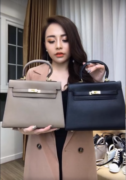 Theo tìm hiểu của CĐM, bạn gái Huấn Hoa Hồng có tên Phạm Ngọc Linh, hiện kinh doanh thời trang online tại TP HCM.