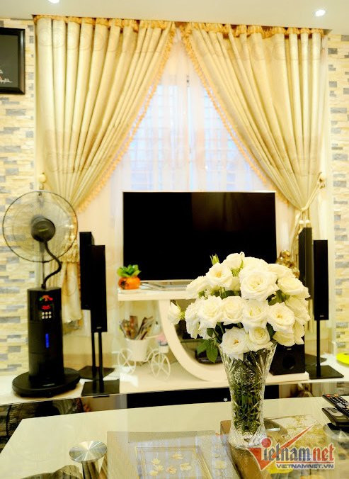 Đi lên từ nghèo khó, hơn ai hết ca sĩ Nhật Kim Anh hiểu được thành quả từ sức lao động của mình.