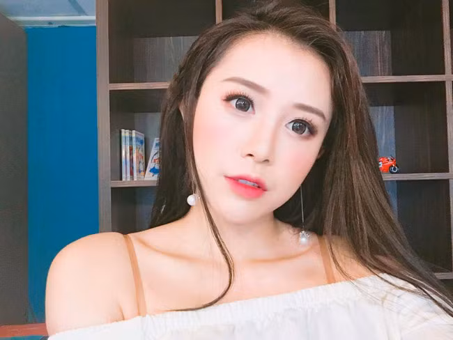 Chia sẻ với bạn bè thân thiết, để có thành công như ngày hôm nay, cô gái xinh đẹp gốc Quảng Ninh này đã phải cố gắng rất nhiều từ việc chăm sóc hình thể, nhan sắc cho đến trau dồi kiến thức nghệ thuật mà cụ thể là khả năng diễn xuất.