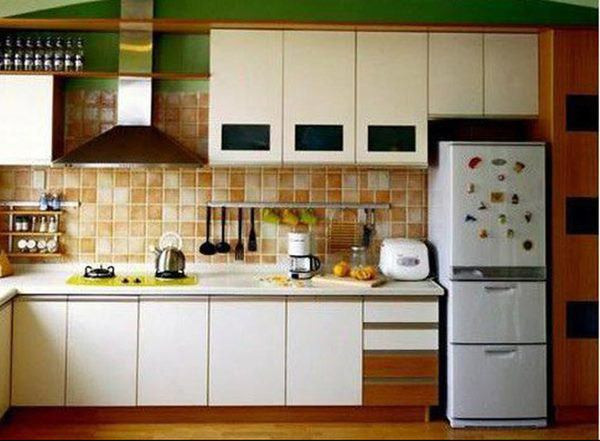  Bếp không được đặt gần bồn rửa: Theo phong thủy nhà bếp thuộc hành Hỏa mà Hỏa khắc với Thủy nên không được đặt bếp gần với khu vực chứa nước hoặc ở giữa hai bồn rửa. 