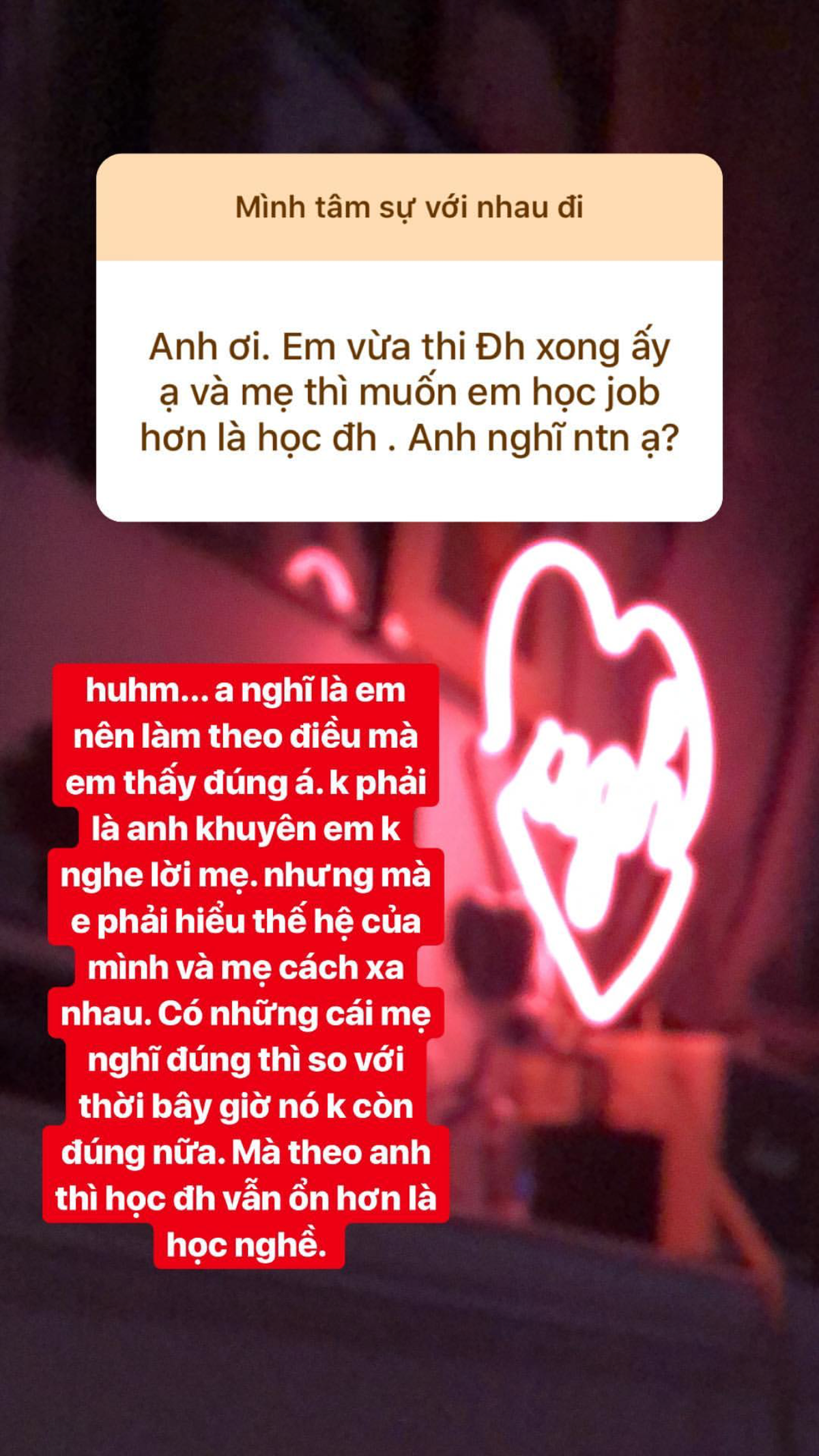 Theo nhiều bạn trẻ, ứng dụng mới này của Instagram này ngoài việc giải đáp những thắc mắc thì cũng là một nhịp cầu đưa các nhân vật nổi tiếng, hot boy, hot girl gần gũi hơn với các fan của mình thông qua những câu hỏi và câu trả lời.2