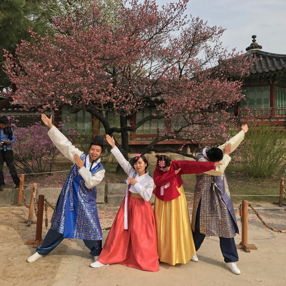 Điểm cộng lớn nhất của dab là không cần lộ mặt mà vẫn cho ra đời những bức ảnh vui nhộn và đầy thú vị.