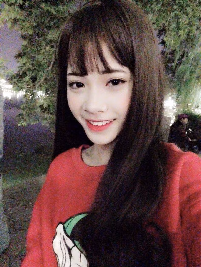 Còn với Tiến Đạt, cô cũng không ngại ngần thừa nhận rằng mình là người đồng tính và tất cả những gì cô nàng đã và đang làm trong suốt thời gian là muốn được sống với chính con người thực.