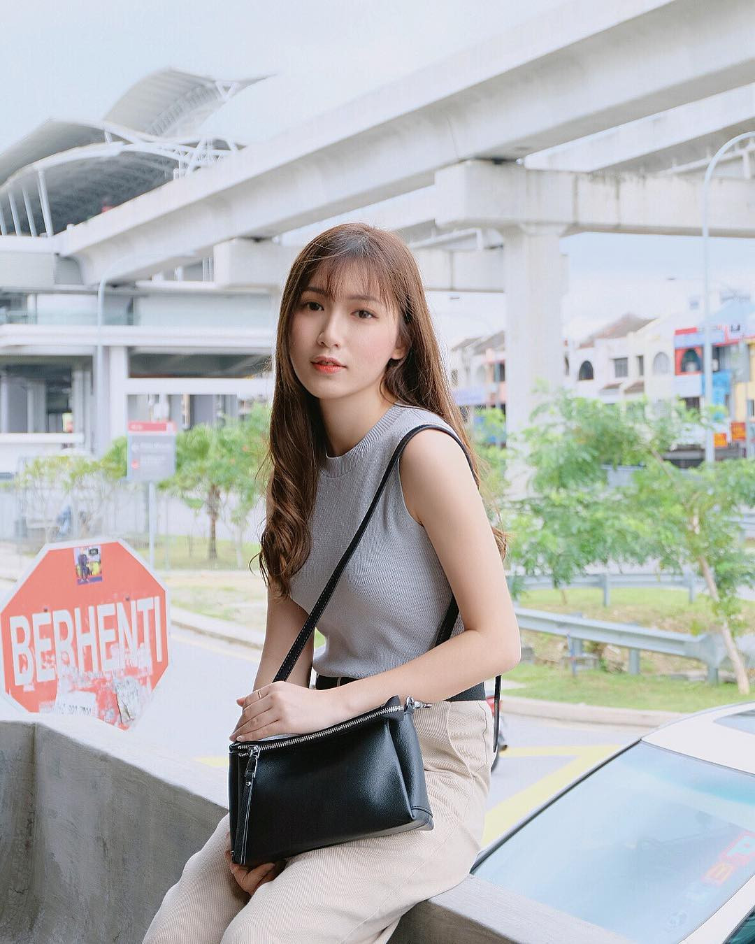 Cùng với Thái Lan và Việt Nam, Malaysia là một trong những đất nước tại khu vực Đông Nam Á sản sinh ra rất nhiều những mỹ nữ sở hữu nhan sắc "gây nghiện" cho cộng đồng mạng, điển hình mới nhất như cô bạn có tên Lovell Tan.