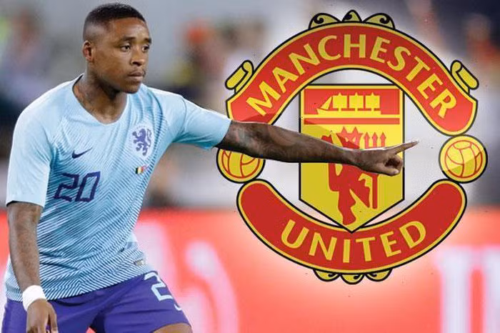 Theo Tuttomercatoweb, MU muốn có được cầu thủ chạy cánh của PSV Eindhoven, Steven Bergwijn ngay tháng Giêng. Đích thân HLV Ole Gunnar Solskjaer đã bày tỏ mong muốn chiêu mộ ngôi sao 21 tuổi với BLĐ Quỷ Đỏ.