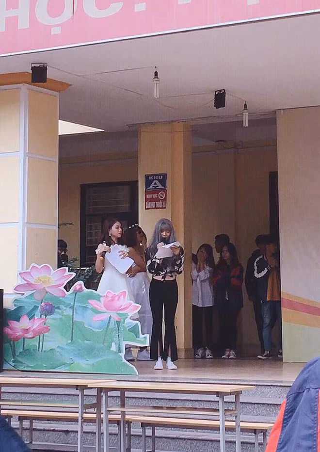 Bên cạnh nhiều lời khen thì cũng có không ít ý kiến bàn tán về giới tính của Sơn kiểu như "Chắc chẳng đàn ông lắm đâu", "Nhìn là thấy hơi sai sai rồi"...