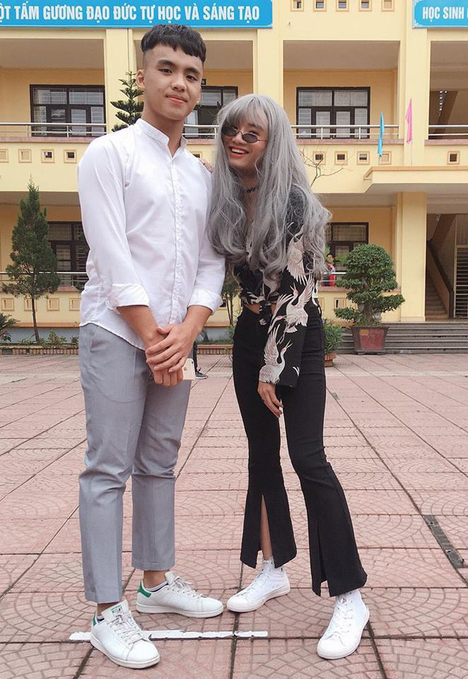 Nam sinh 10X giả gái mới nổi có tên đầy đủ là Nguyễn Ngọc Sơn hiện là học sinh lớp 12 trường THPT Ngô Quyền (Quảng Ninh).