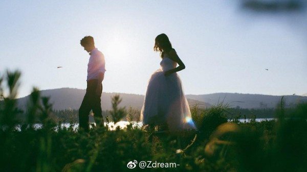 Nhiều người nhận xét, xem bộ ảnh cưới cực tình của cặp đôi Trung Quốc này những người kiên trì độc thân lắm cũng sẽ "sốt ruột" muốn cưới.