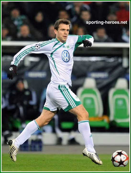 Misimovic cùng với Grafite và Edin Dzeko đã hợp thành bộ 3 tài năng và mang về chiếc cúp vô địch Bundesliga cho Wolfsburg năm 2009.