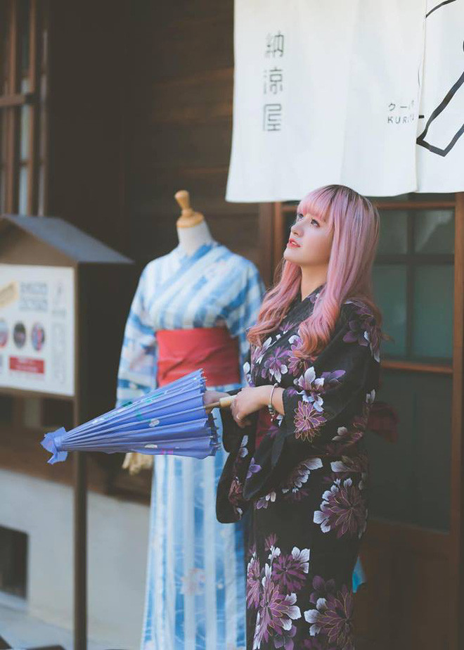 Sở hữu khả năng gắp gấu siêu đẳng, có lần Huyền Trang đã bị chủ quán đề nghị ngừng chơi vì gắp gần hết gấu trong cửa hàng. Lần đó phải dùng bao tải mới có thể đem hết số gấu đó về.