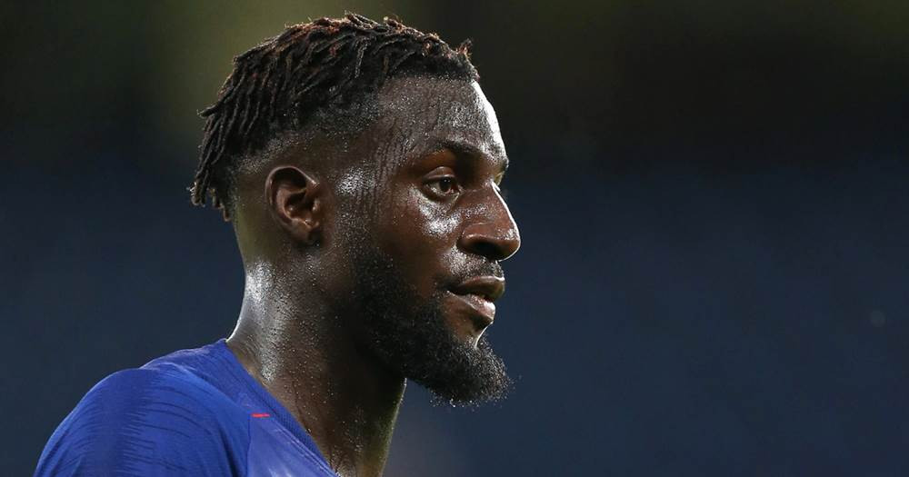 Theo tờ L’Equipe, AS Monaco đang cân nhắc nghiêm túc việc mượn Tiemoué Bakayoko ở mùa giải 2019/2020. Đội bóng công quốc đã mở các cuộc đàm phán với cầu thủ người Pháp. Về phía Chelsea, câu lạc bộ chủ quản của Bakayoko, họ cũng rất muốn tìm bến đỗ mới cho cầu thủ 24 tuổi này do anh không nằm trong kế hoạch của tân huấn luyện viên Frank Lampard.