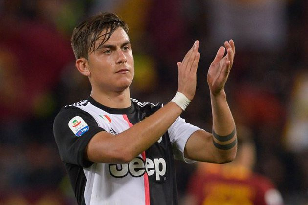 Theo cây bút uy tín Nicolo Schira của Gazzetta dello Sport, đã có buổi họp giữa Jorge Antun, đại diện Dybala với phía BLĐ Juventus nhằm tìm cách giải quyết điểm đến cho 'La Joya', nhiều khả năng sẽ là Paris Saint Germain.
