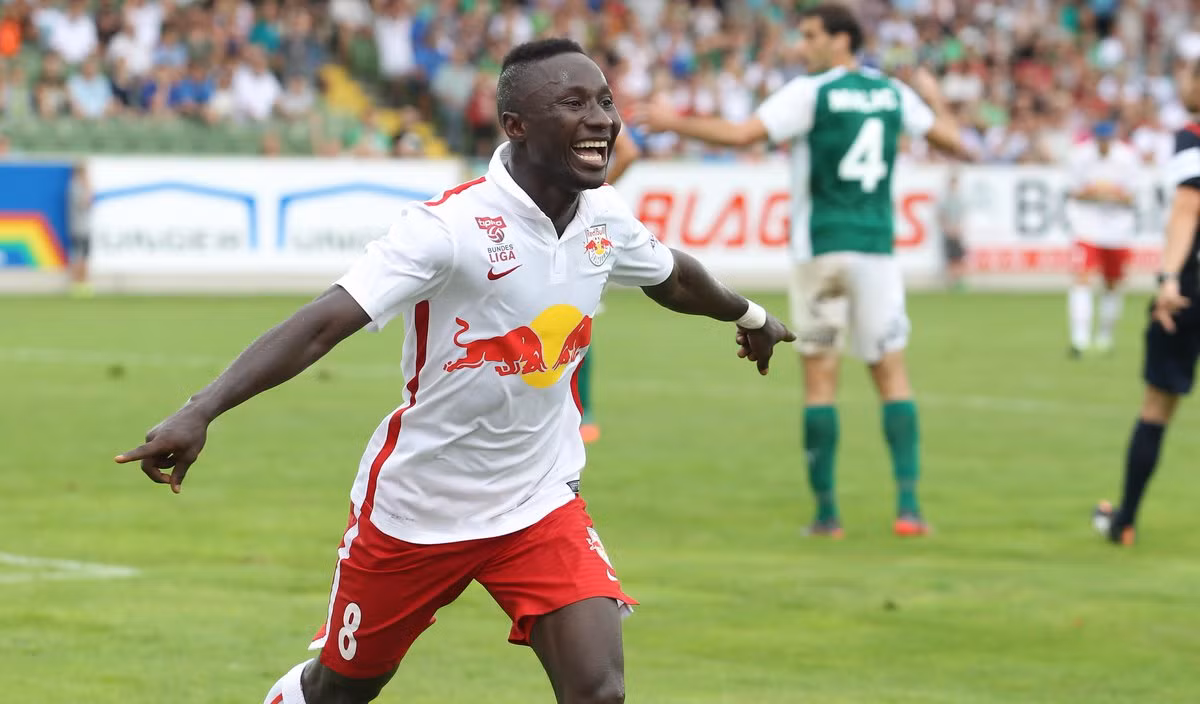 Liverpool sẽ không "phá két" mua Keita: Chia sẻ thông tin chuyển nhượng với ESPN, nhà báo nổi tiếng của Đức, Raphael Honigstein nhận định rằng Liverpool sẽ không dại mà bỏ ra tới 70 triệu bảng để chiêu mộ Naby Keita từ RB Leipzig. Ảnh: ESPN