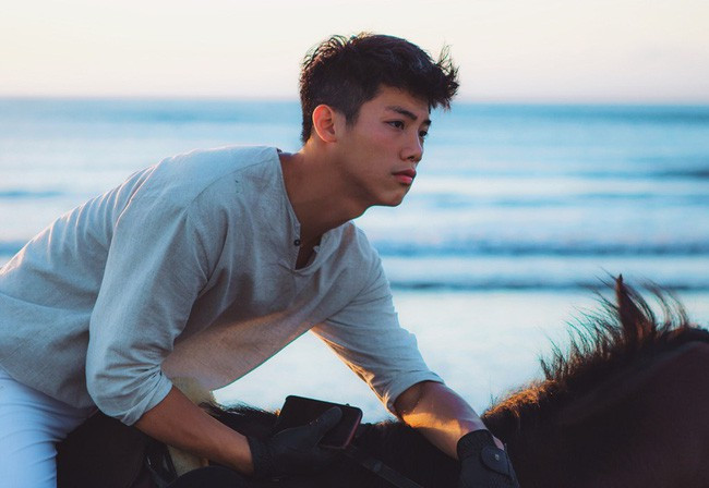 Không những đam mê với ngành nghệ thuật trang trí, Cheng Fan còn có một tình yêu mãnh liệt với du lịch với khám phá. Anh chàng đã chu du qua không ít miền đất trên địa cầu.