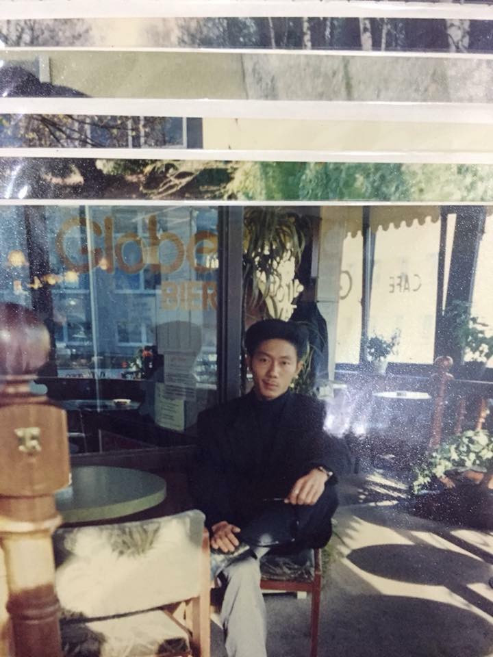 Sau khi những bức ảnh của Vân Chi được đăng tải, cộng đồng mạng đã không ngớt lời ca ngợi vẻ điển trai của ông bố này và họ còn ví von rằng: "Nhan sắc của bác chẳng kém cạnh gì ngôi sao điện ảnh luôn ý".