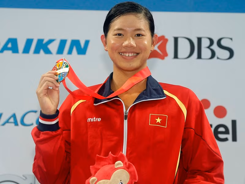 Tại SEA Games 28 vừa qua, "tiểu tiên cá" Ánh Viên đã gây ấn tượng bằng 8 HCV cùng với đó là 8 lần phá kỷ lục.