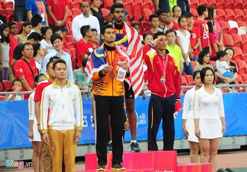 Kết thúc SEA Games 28, người lính Đào Văn Thủy đã đem về cho mình 1 tấm HCB ở môn nhảy xà với thành tích là 2m13. Ảnh: Zing.