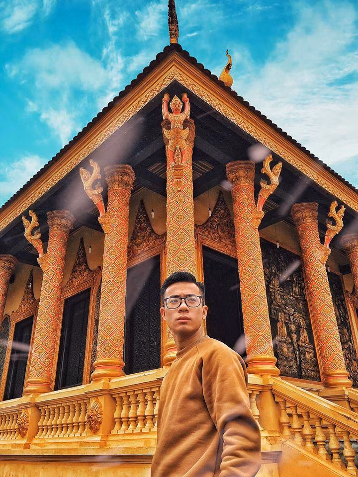 Mô hình tháp Chăm được khởi công từ ngày 19/3/2008 đến 23/11/2012, toàn bộ vật liệu được vận chuyển từ Ninh Thuận, Bình Thuận ra.