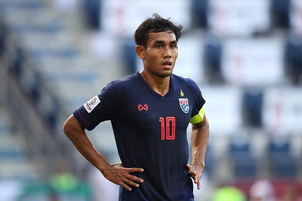 Thái Lan cũng có 2 ngôi sao được định giá rất cao là Teerasil Dangda với giá 900.000 euro.